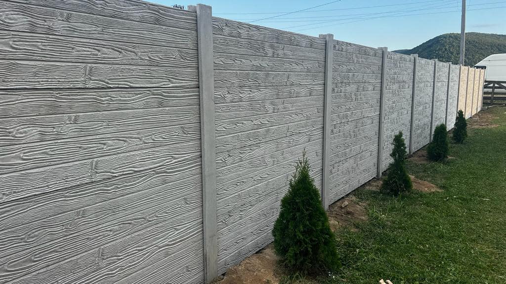 Clôture béton 3D effet bois gris